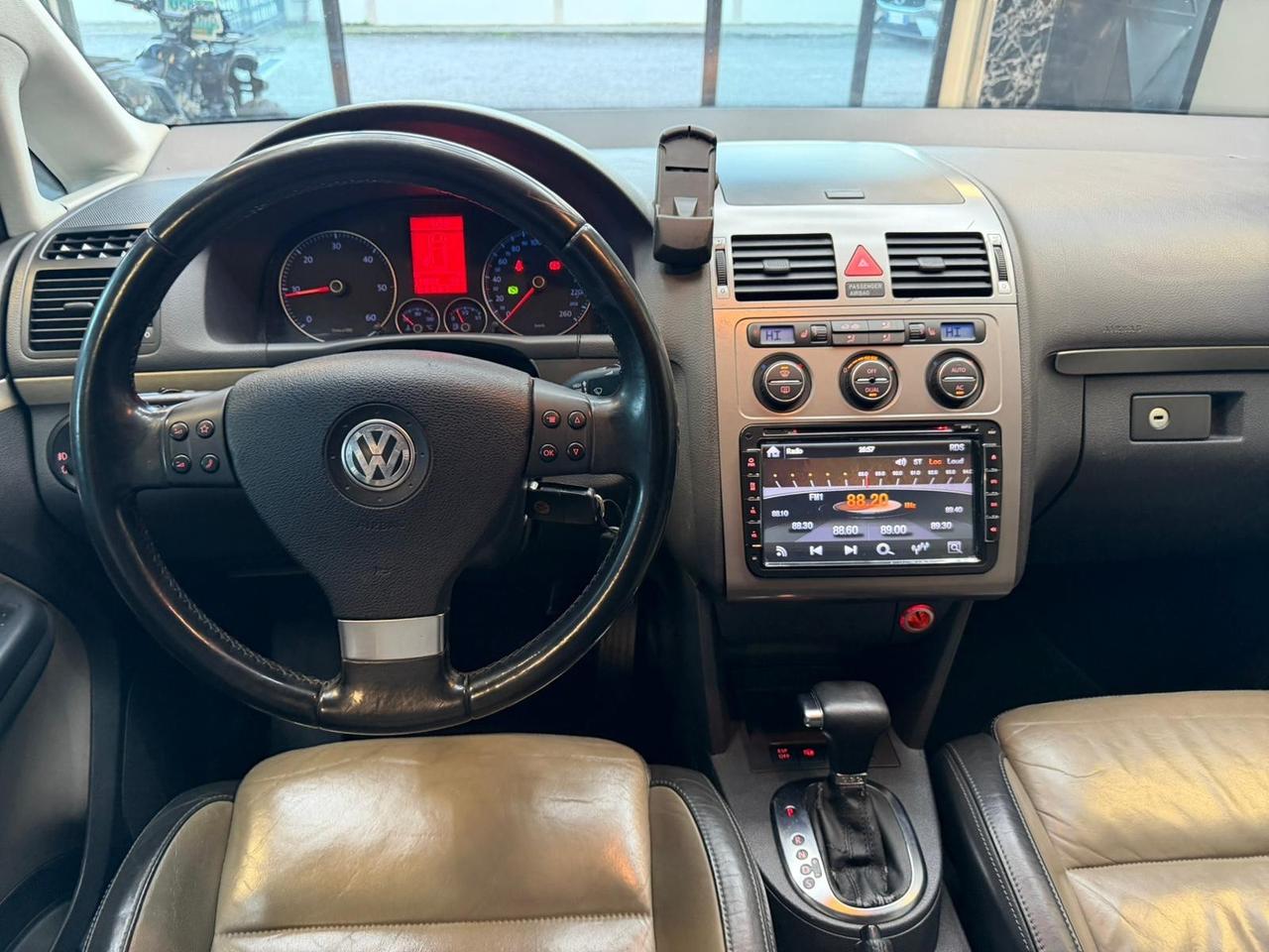 Volkswagen Touran 2.0 TDI 170CV DPF DSG Highline