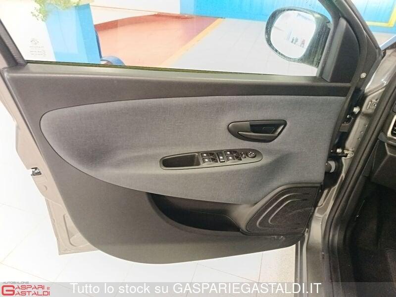 Lancia Ypsilon 1.0 FireFly 5 porte S&S Hybryd Gold