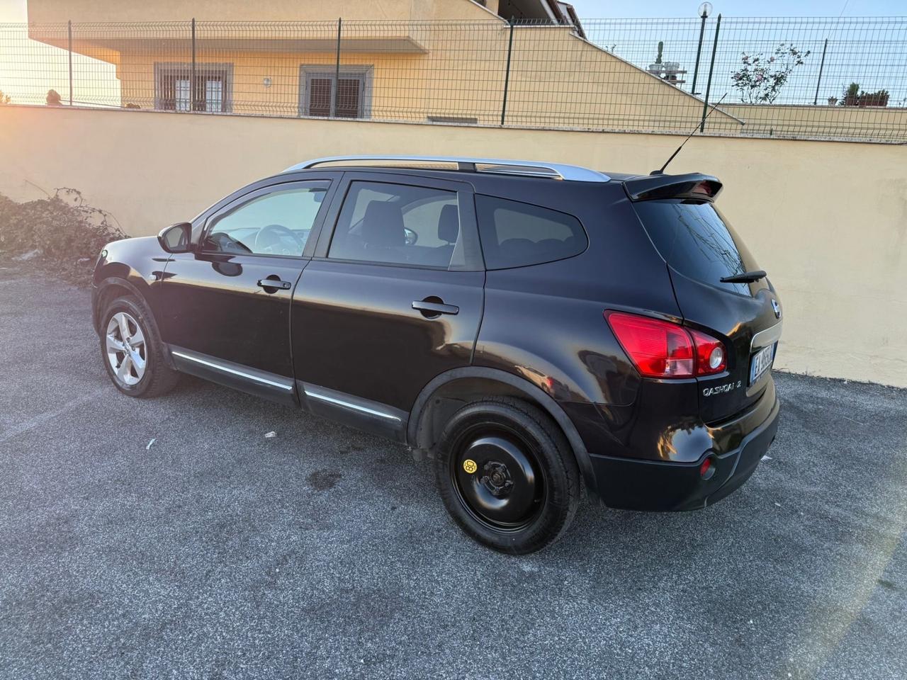 Nissan Qashqai Qashqai+2 2.0 dCi DPF Visia