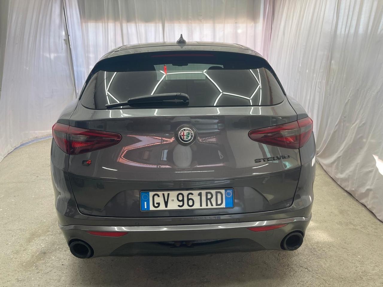 Alfa Romeo Stelvio Q4 210CV VELOCE AT8