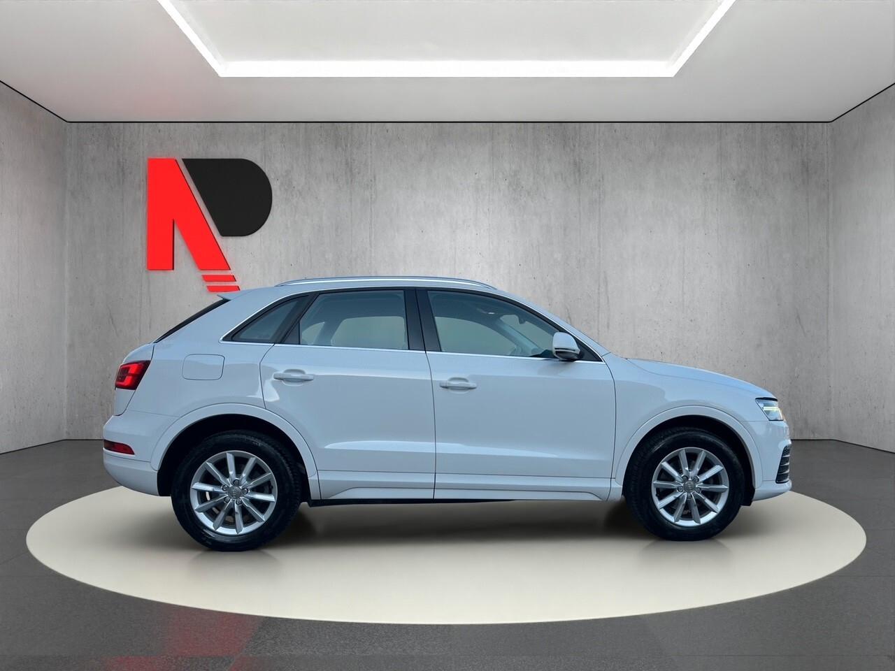 Audi Q3 2.0 TDI 120 CV Sport
