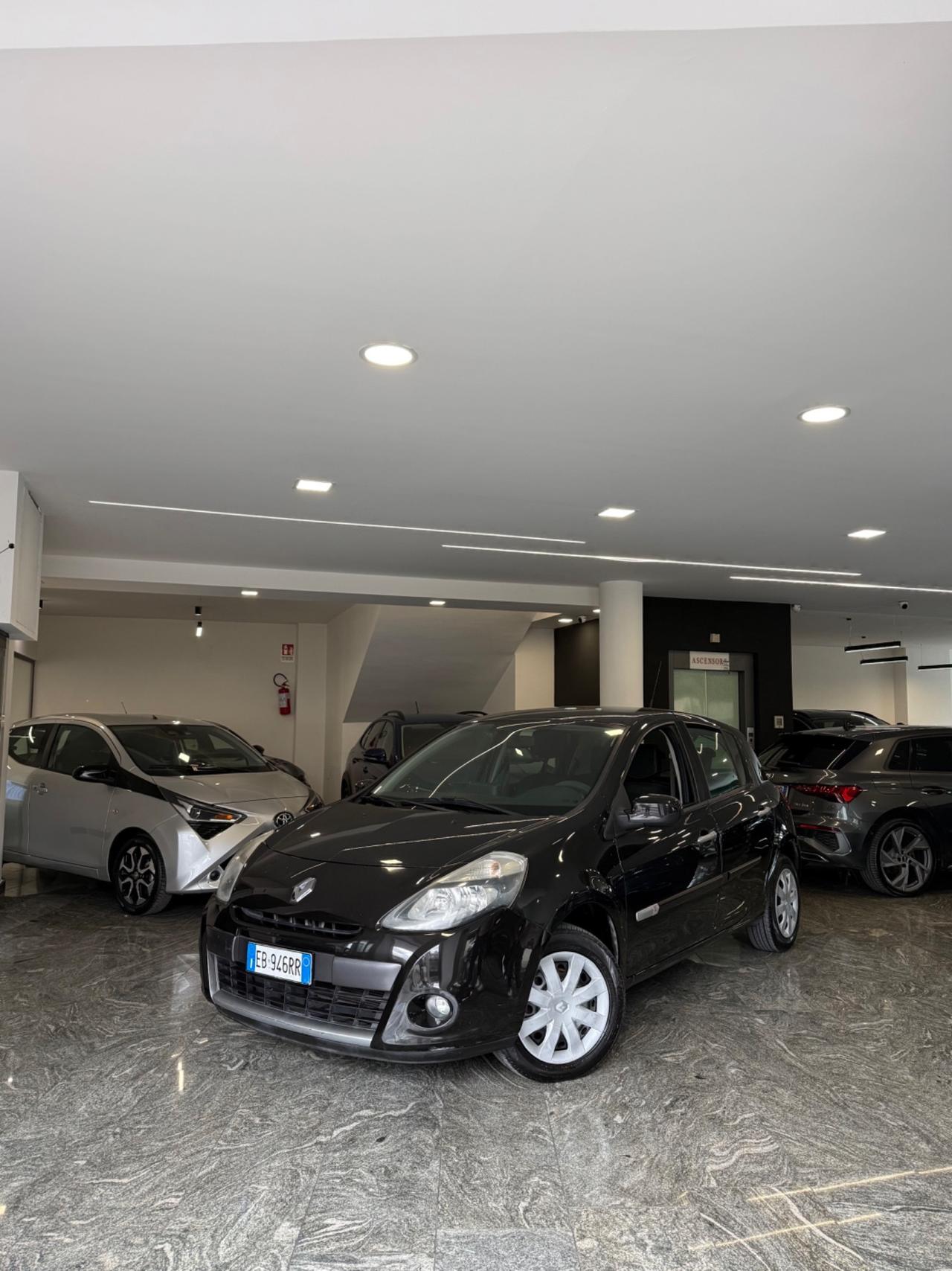 Renault Clio 1.2 16V 5 porte Dynamique