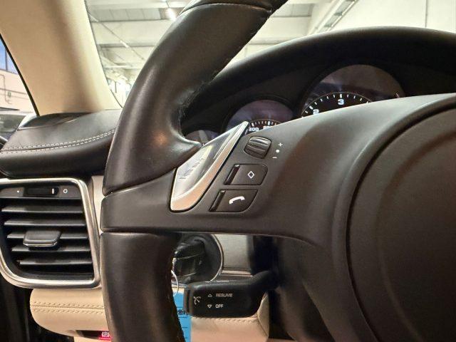 PORSCHE Panamera 3.0 Diesel // SERVICE PORSCHE//