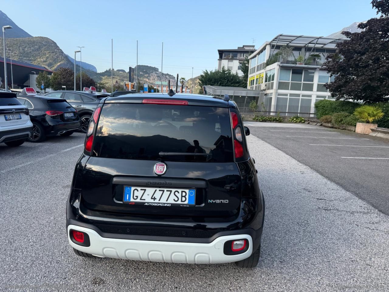 FIAT Panda 1.0 FireFly S&S Hybrid PACK CROSS