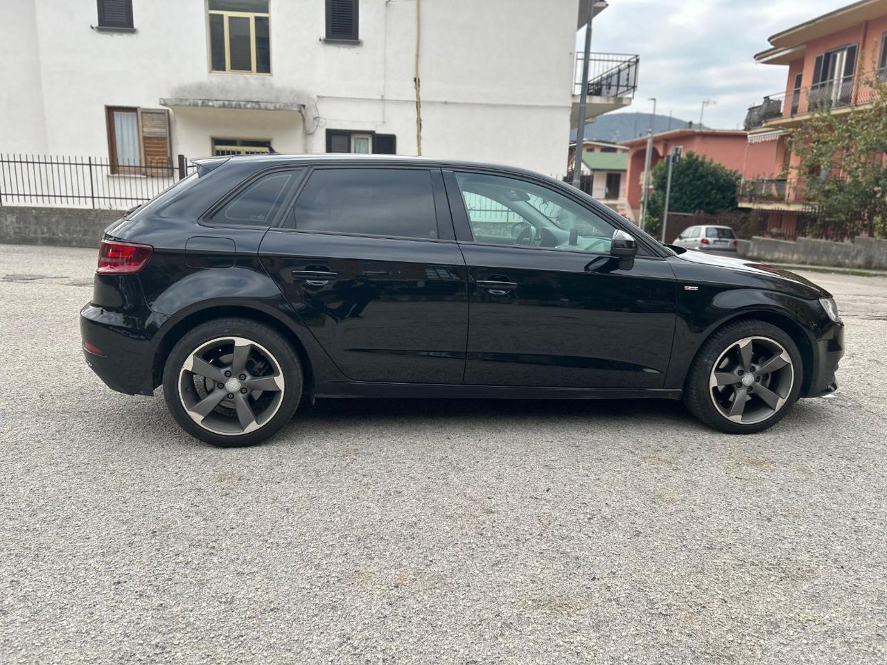 Audi A3 SPB 1.6 TDI S LINE