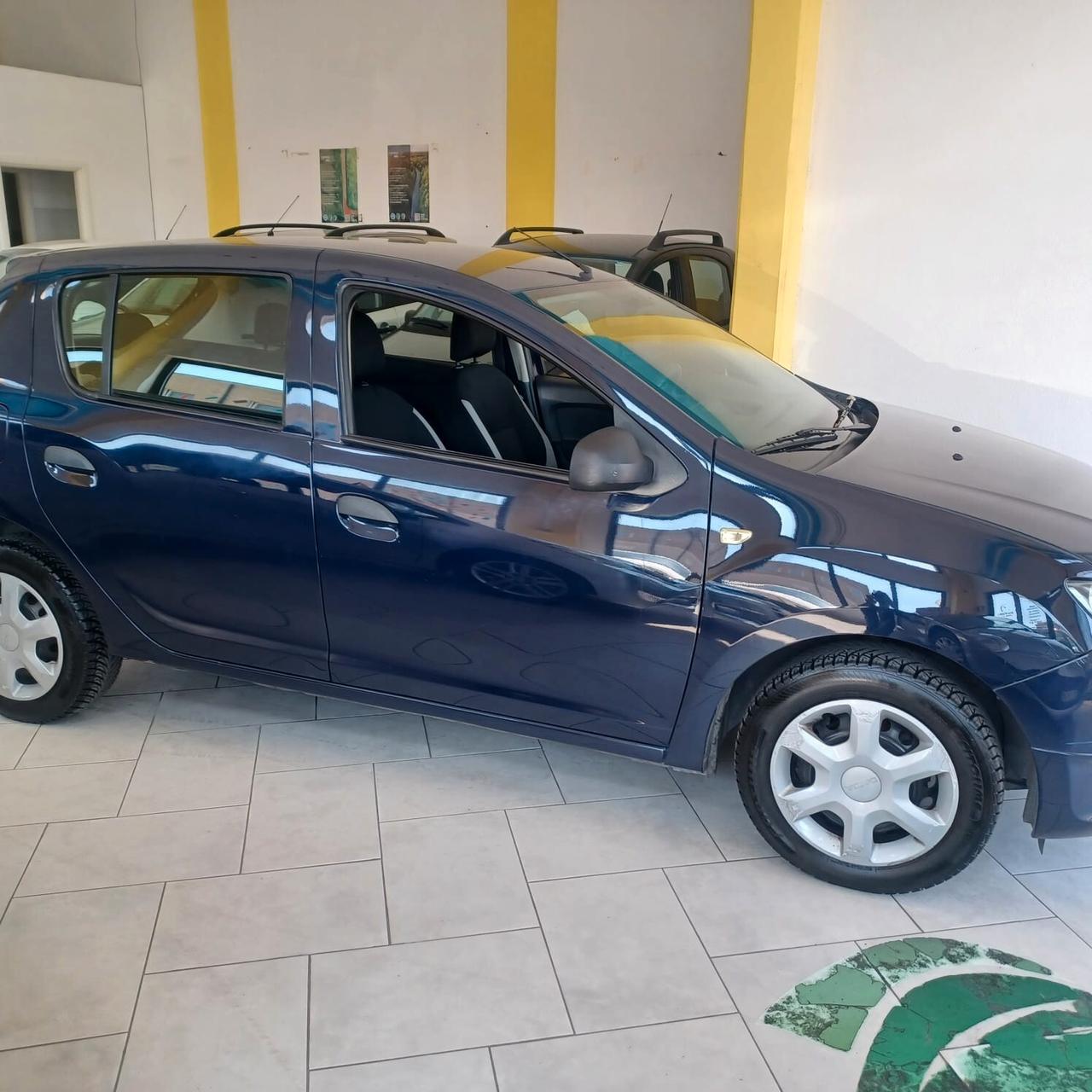 134188KM SANDERO GPL DI FABBRICA PERFETTA