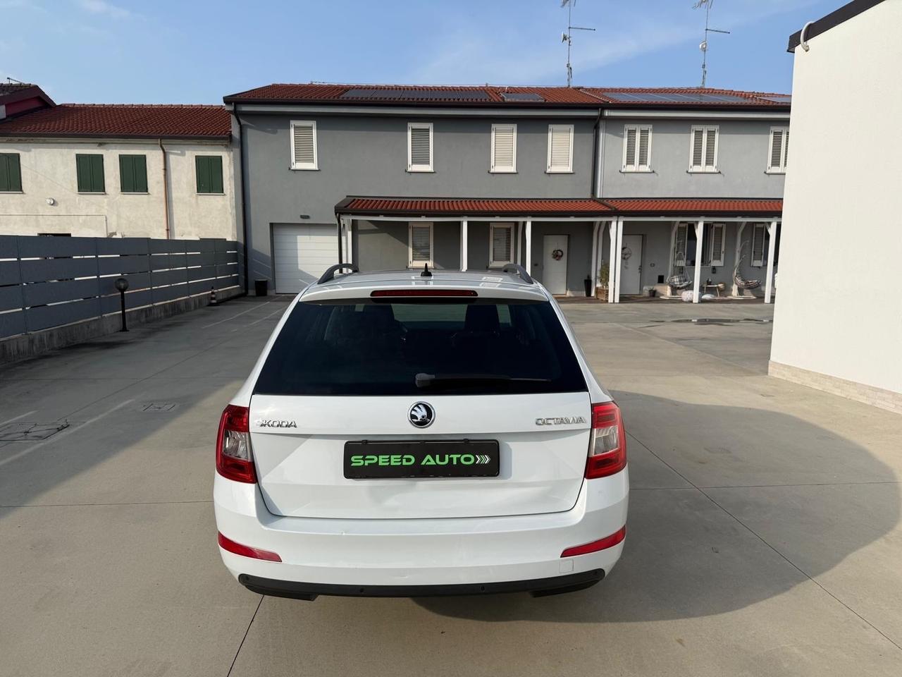 Skoda Octavia 1.6 TDI CR 110 CV DSG Wagon Executive