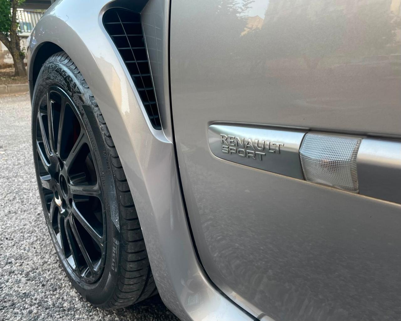 Renault Clio 2.0 16V 200CV RS