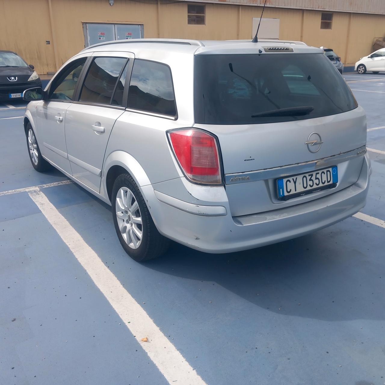 Opel Astra 1.9 CDTI 120CV