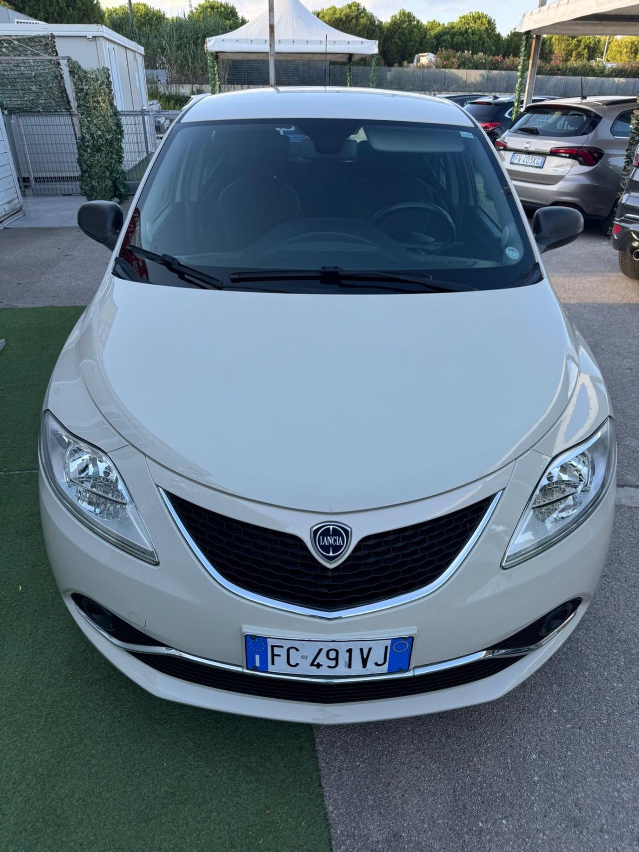 Lancia Ypsilon 1.3 MJT 95 CV S&S Platinum Garanzia