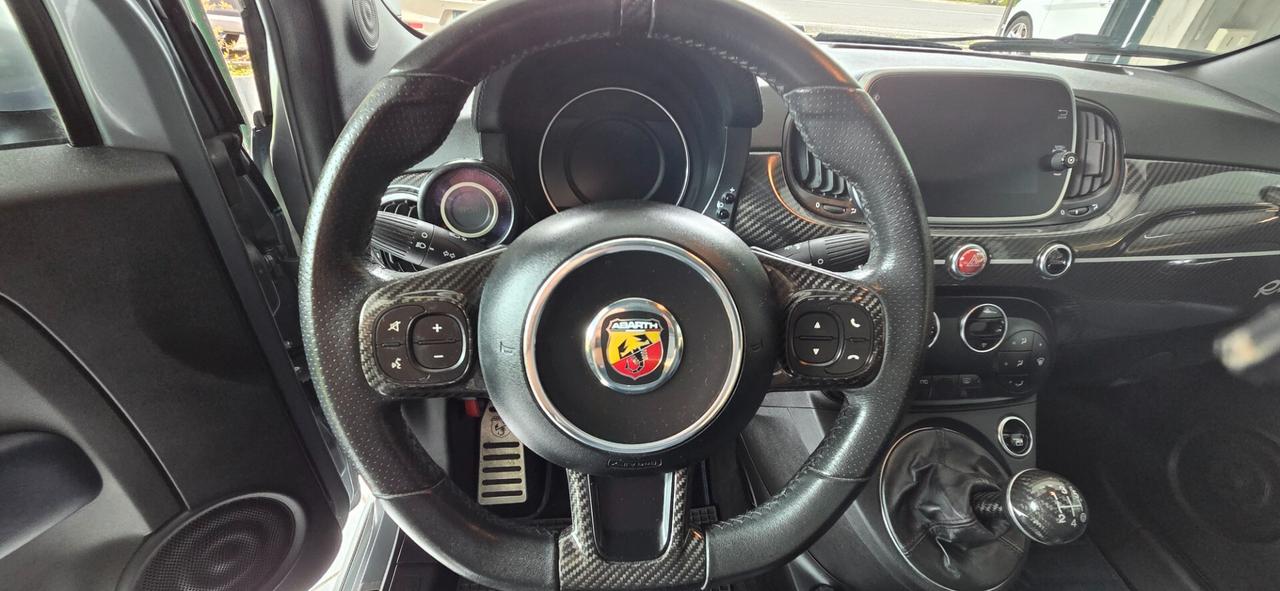 Abarth 695 1.4 Turbo T-Jet Rivale