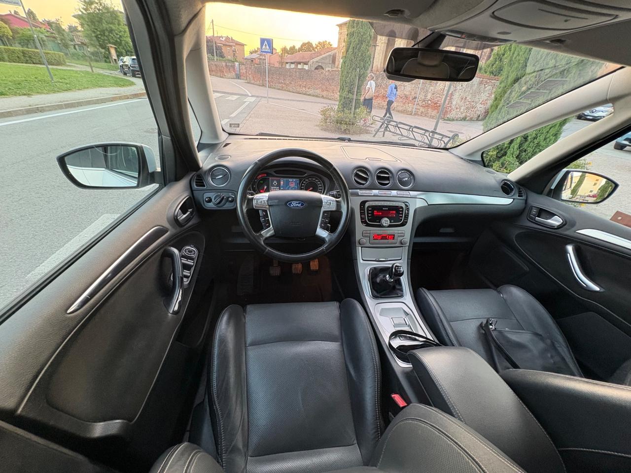 Ford Galaxy galaxi 2.0 tdci 7 posti tetto pelle pronta al uso