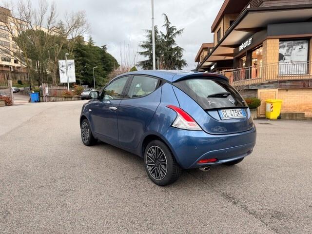 Lancia Ypsilon 1.0 FireFly 5 porte S&S Hybrid Gold 2022