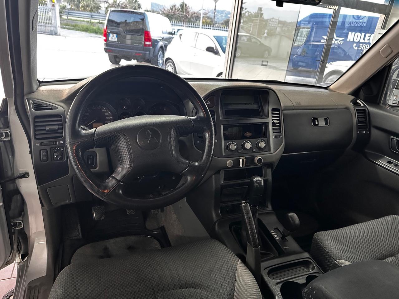 Mitsubishi Pajero 2.5 TDI 3p. GLS1