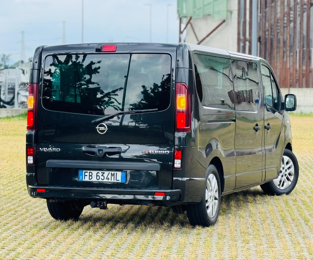 Opel Vivaro 29 1.6 BiTurbo S&S EcoFLEX PL-TN 8+1 P
