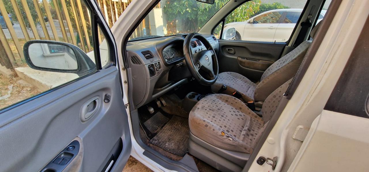 Opel Agila 1.0 12V Comfort