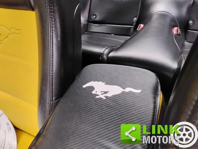 FORD Mustang 4.0 i V6 12V 212cv