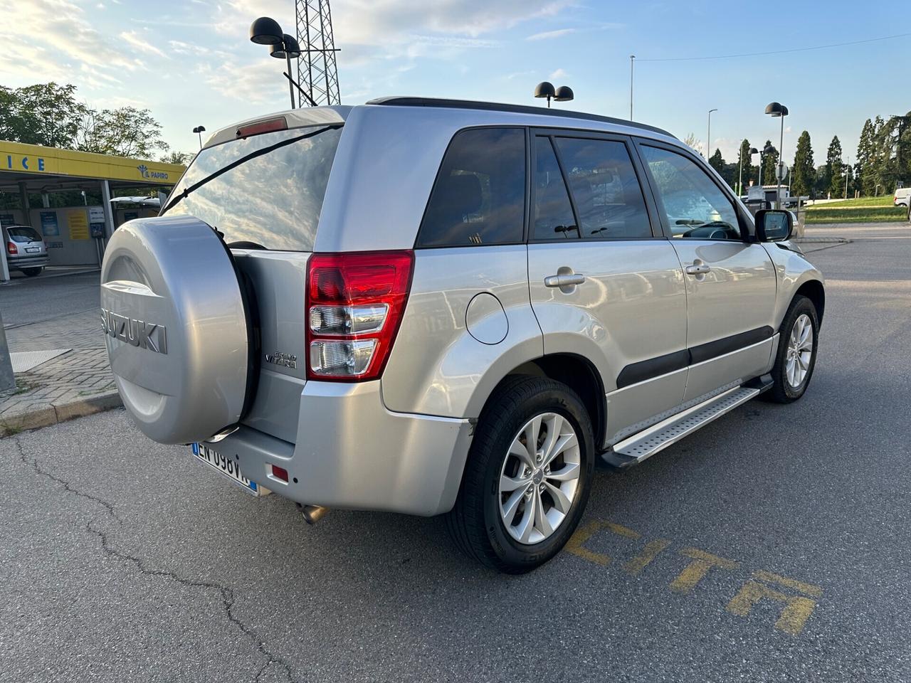 Suzuki Grand Vitara 1.9 DDiS 5 porte Crossover Evolution