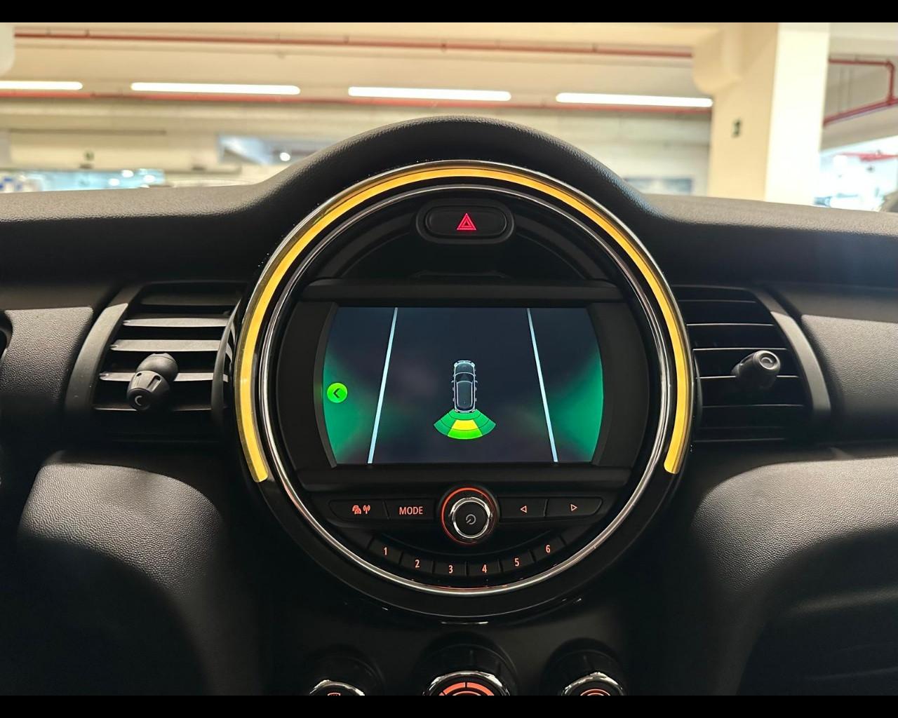 MINI Mini 5 porte (F55) - Mini 1.5 One 75 CV 5 porte