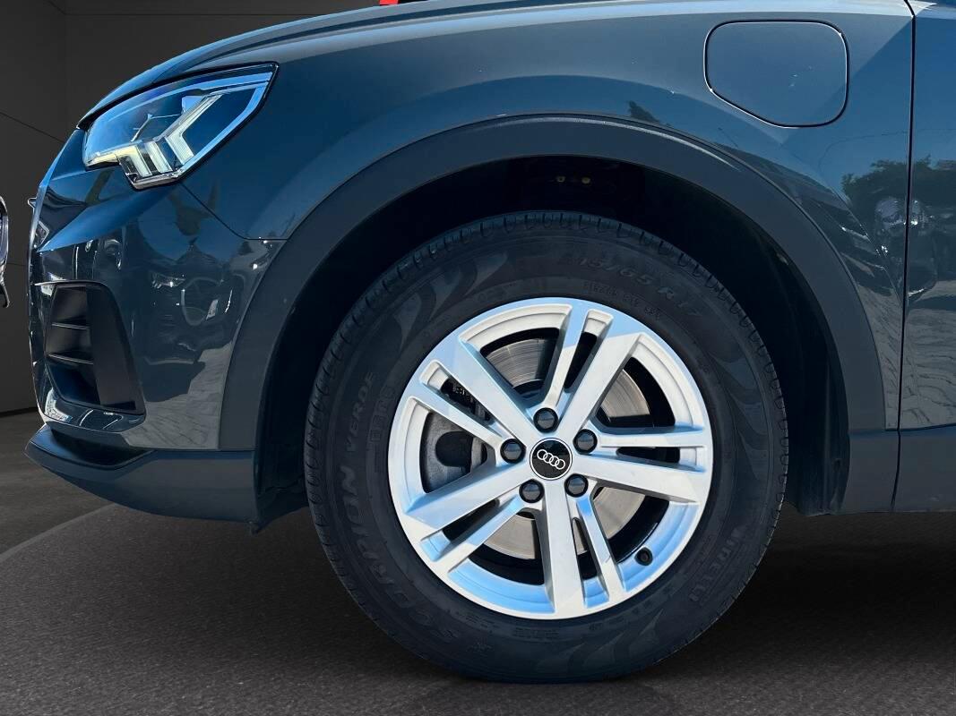 Audi Q3 45 1.4 tfsi e Business s-tronic