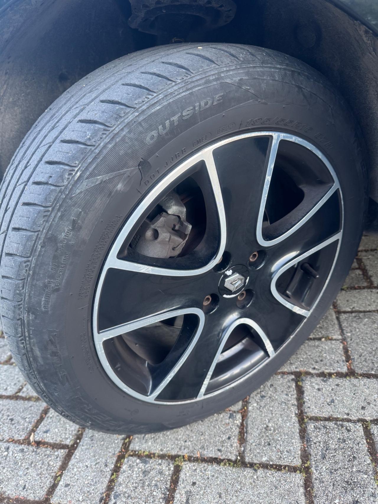 Renault Clio 1.5 dCi 90CV *Black Edition* 2016