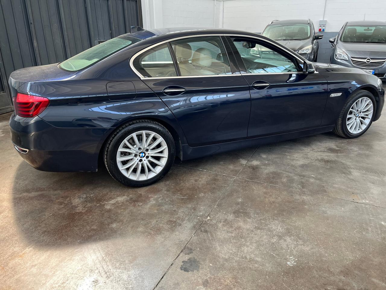 Bmw 520 520d xDrive Luxury
