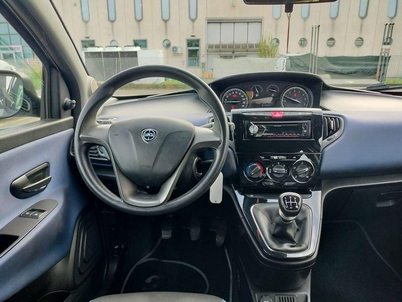 Lancia Ypsilon 1.2 69cv Silver