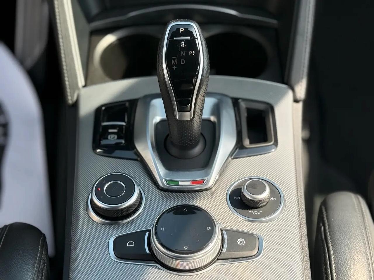 Alfa Romeo Stelvio 2.2 t Veloce Q4 210cv auto