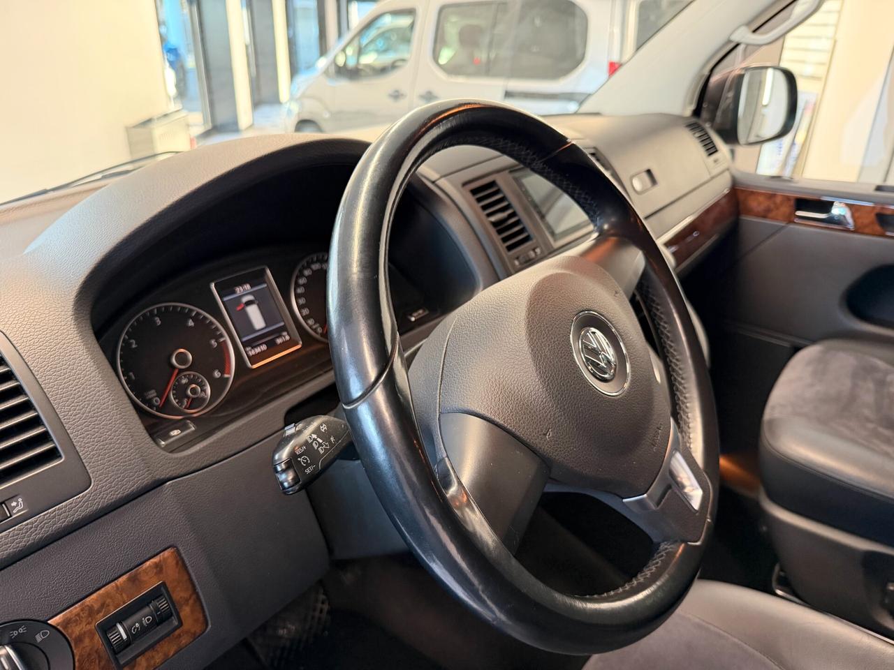 Volkswagen Multivan 2.0 BiTDI 180CV DSG Highline Pacchetto Notte