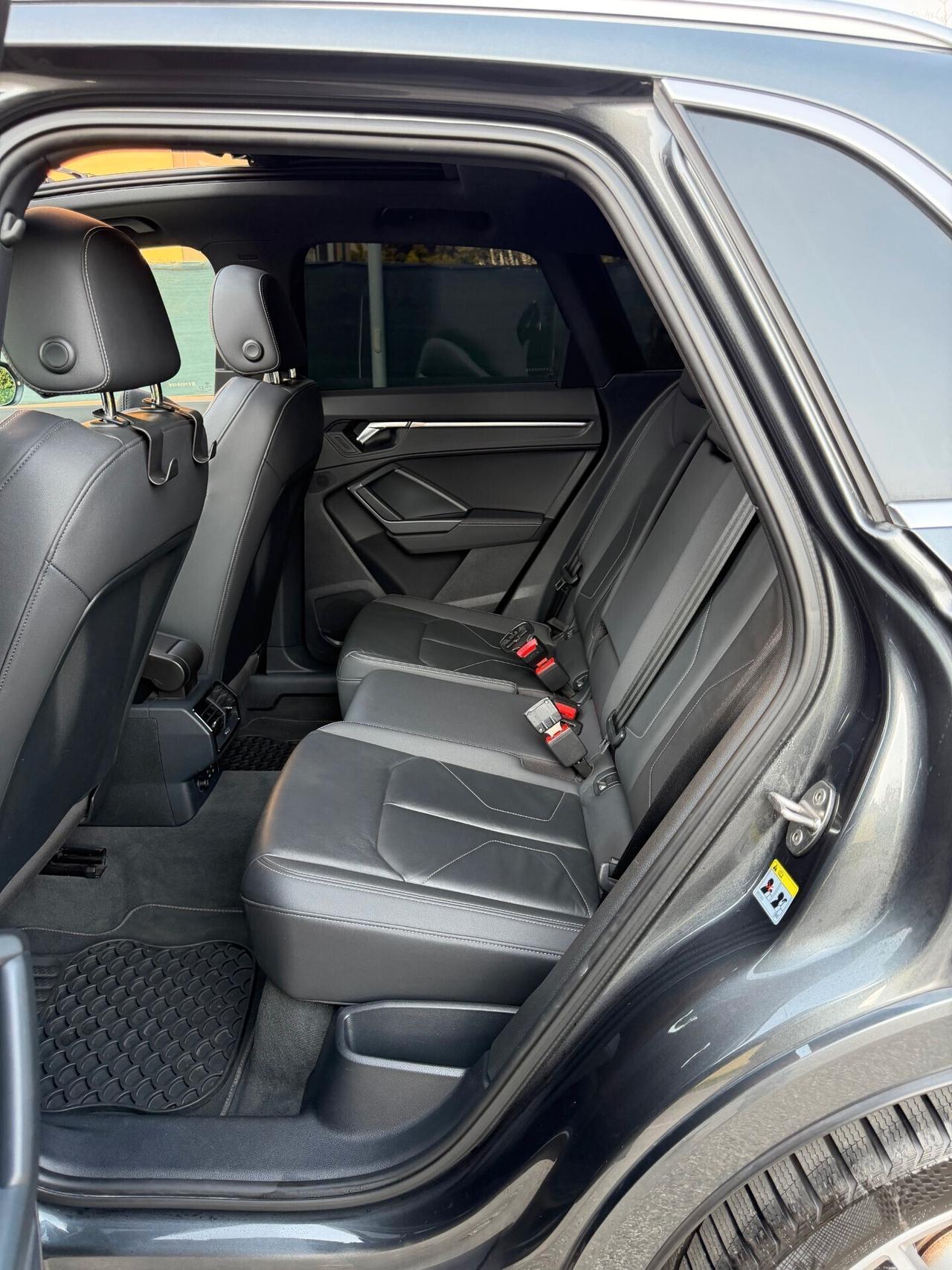 Audi Q3 40 2.0 tdi S-Line - TETTO - LUCI - FULL OPTIONAL -