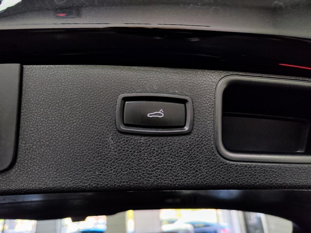 Porsche Macan 2.0 245cv Tetto Led