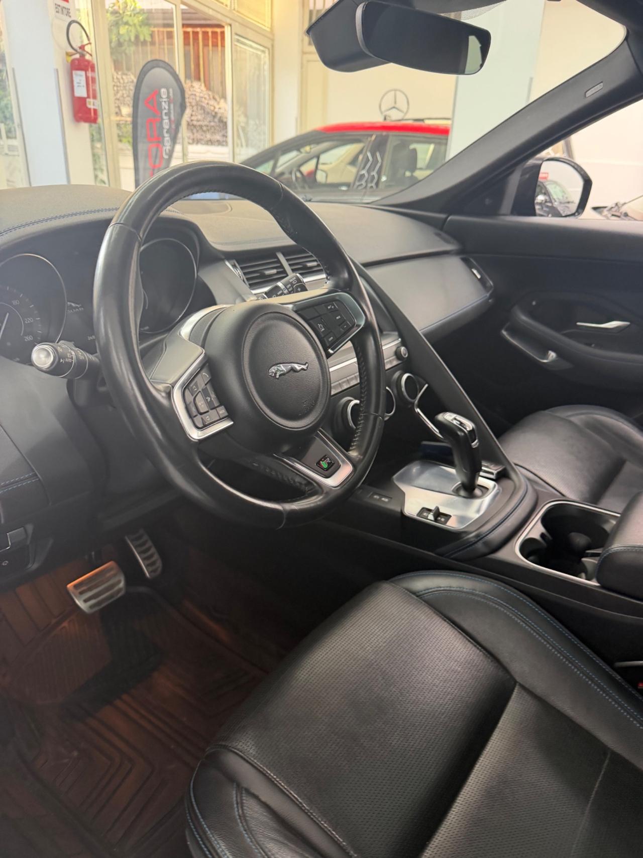 Jaguar E-Pace 2.0D 180 CV AWD aut. R-Dynamic HSE