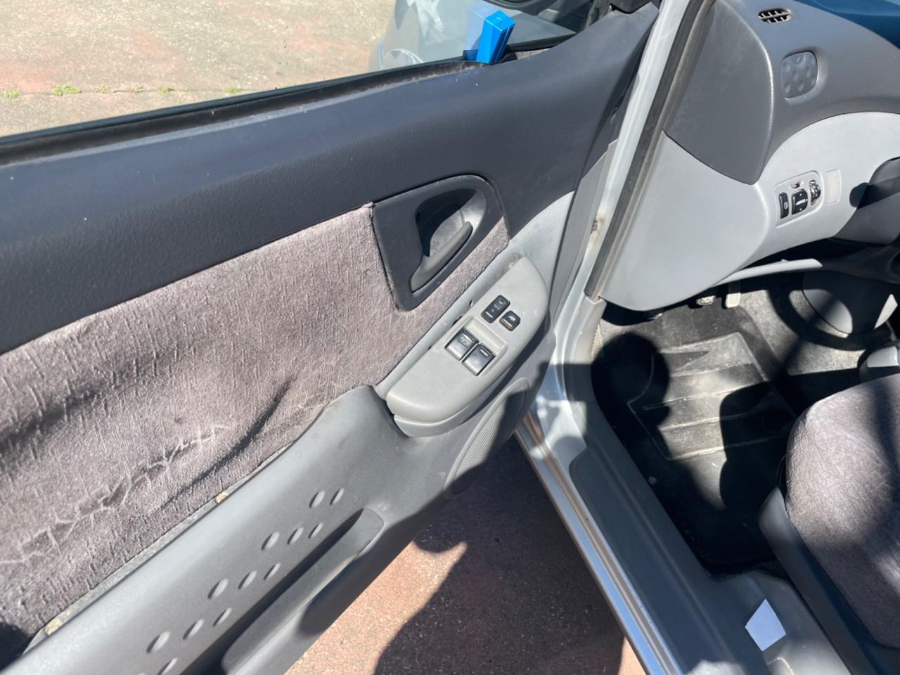 Toyota Yaris Verso 1.3i 16V cat Sol