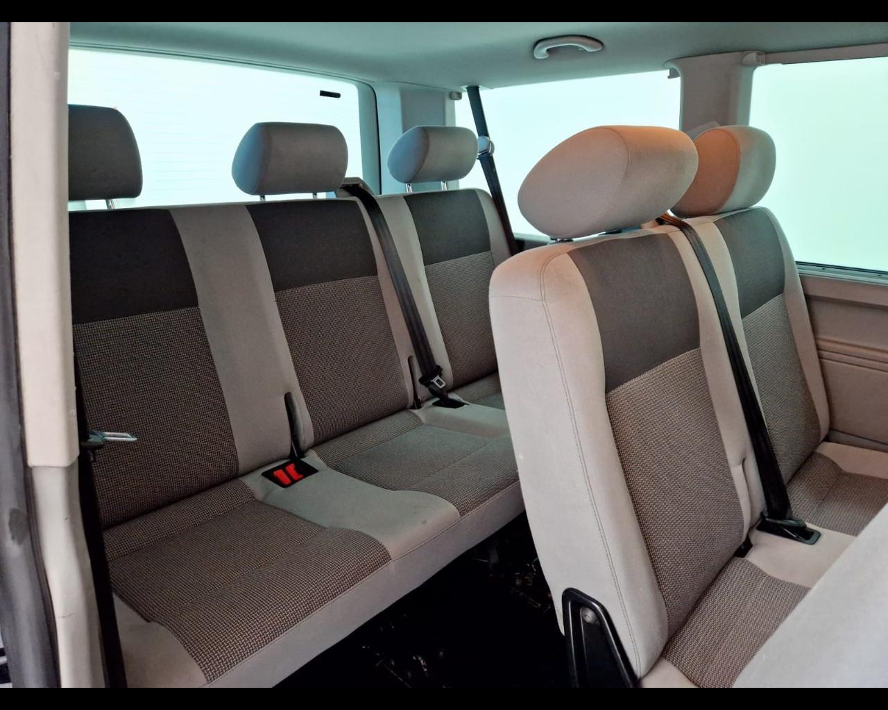 VOLKSWAGEN Multivan T5 2010 - Multivan 2.0 tdi Comfortline 140cv