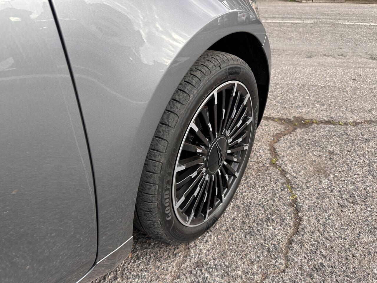 Fiat 500 La Prima 42kWh 118cv Tetto APRIBILE