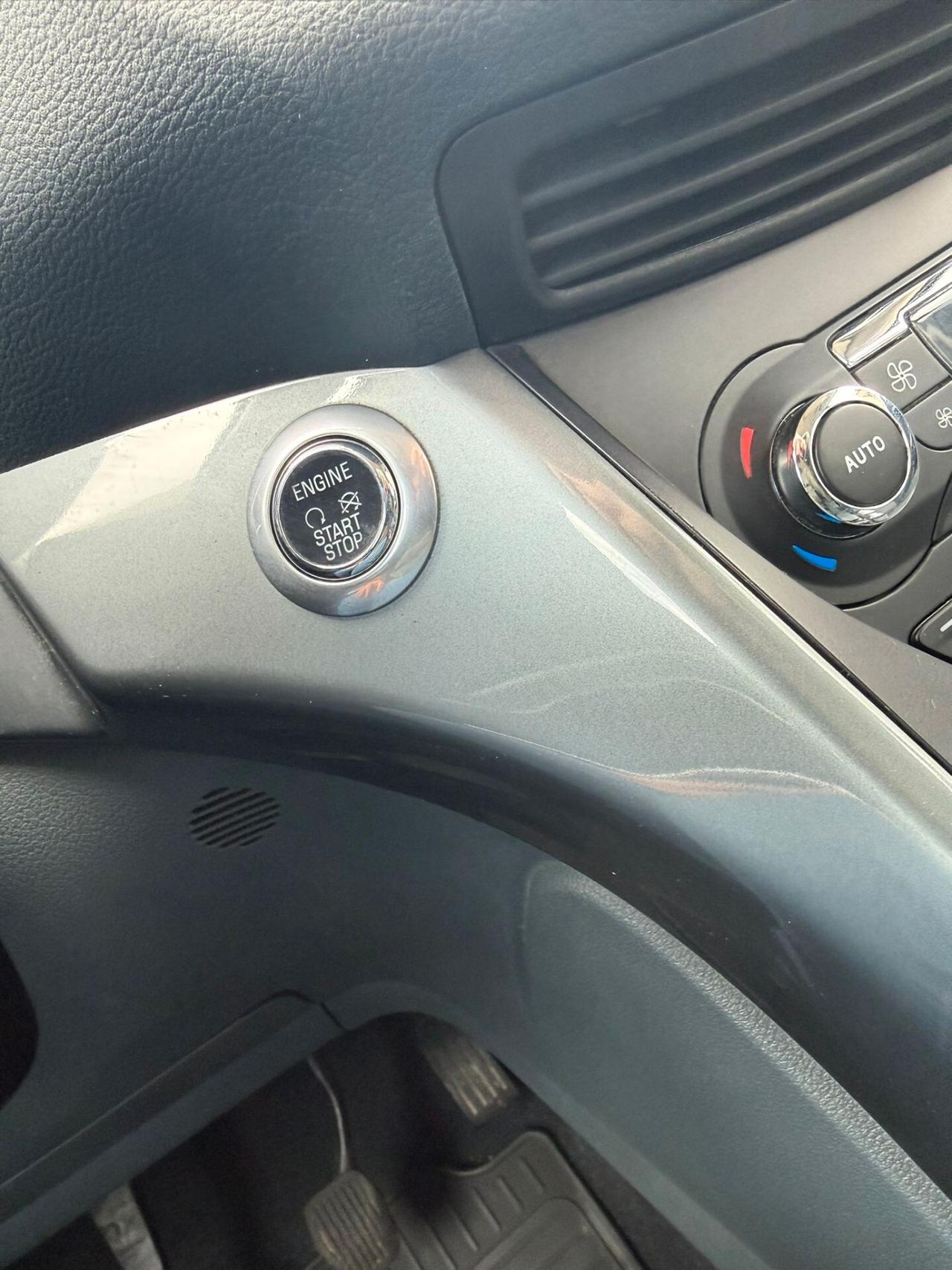 Ford C-Max 1.6 TDCi 115CV Titanium VOLANO, FRIZIONE E DISTRIBUZIONE SOSTITUITI