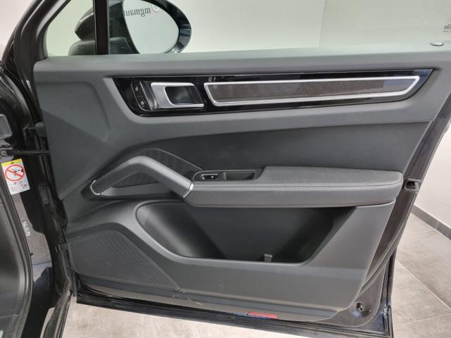 PORSCHE Cayenne 3.0 V6 PackSportAlleggerito