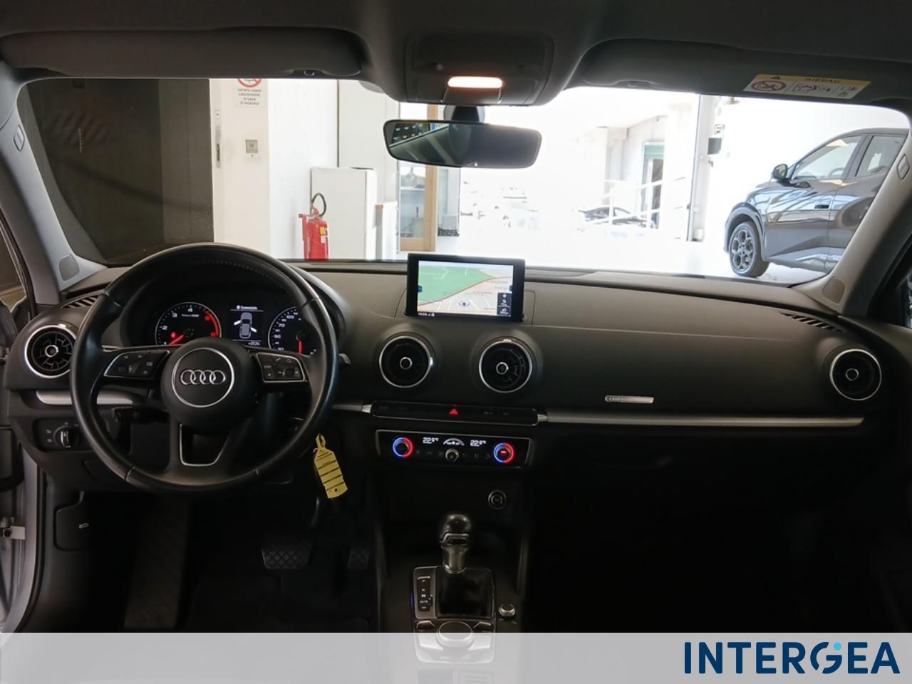 AUDI A3 Sportback 35 2.0 tdi Business 150