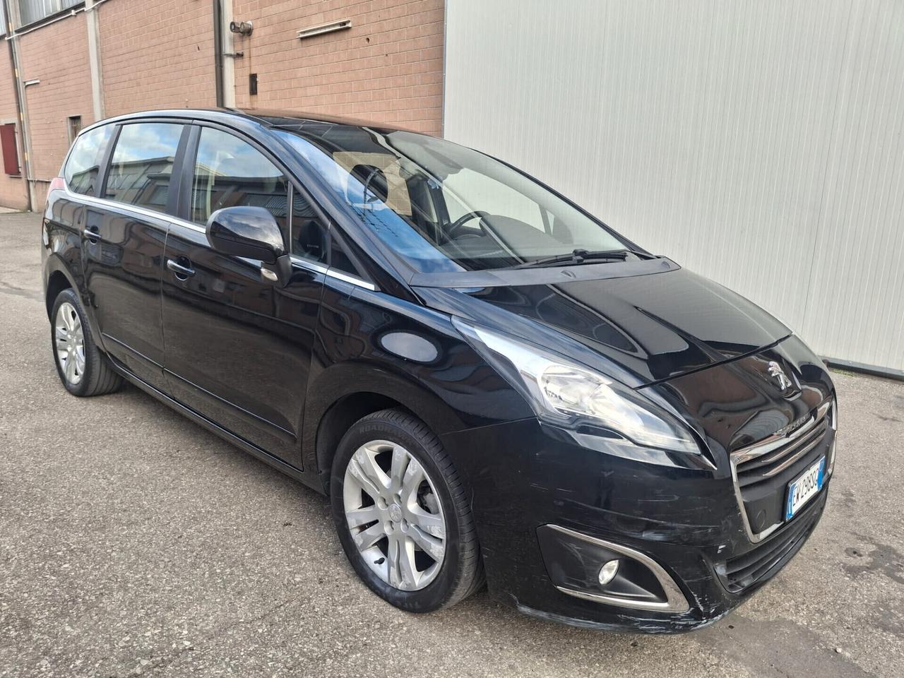 Peugeot 5008 1.6 HDi 115CV Allure 7 POSTI