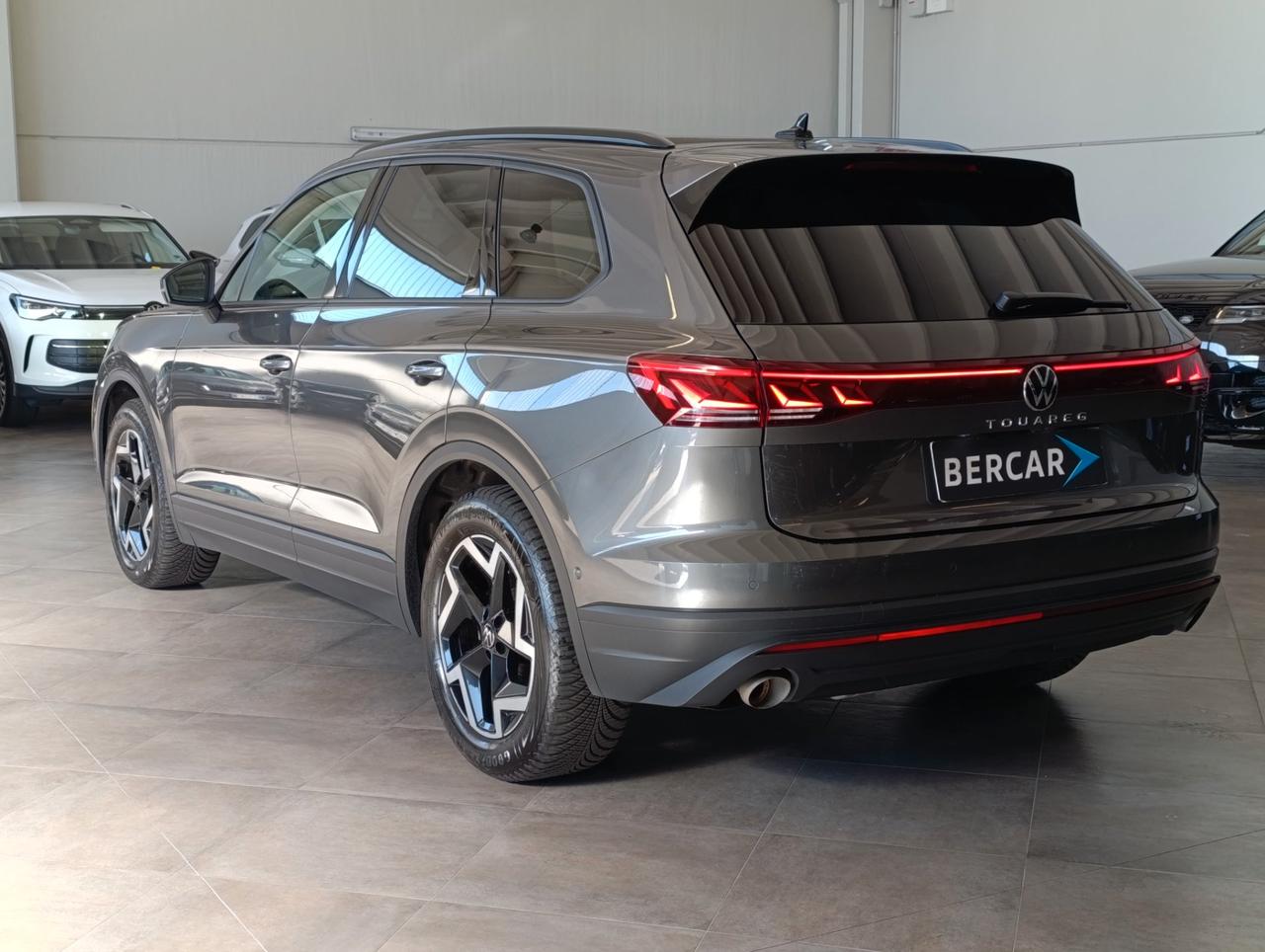 Volkswagen Touareg 3.0 V6 tdi scr Elegance 231cv auto