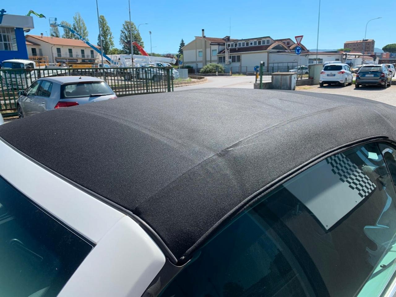 Volkswagen Maggiolino Cabrio 1.6 TDI Design
