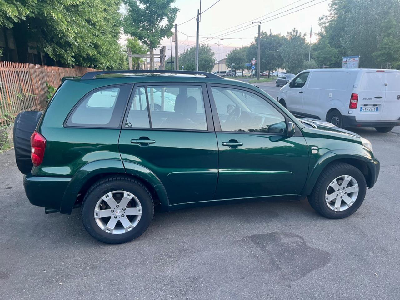 Toyota RAV 4 RAV4 2.0 Tdi D-4D cat 5 porte Sol
