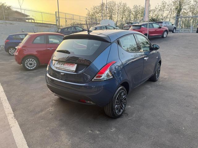 Lancia Ypsilon 1.0 firefly hybrid Gold s&s 70cv