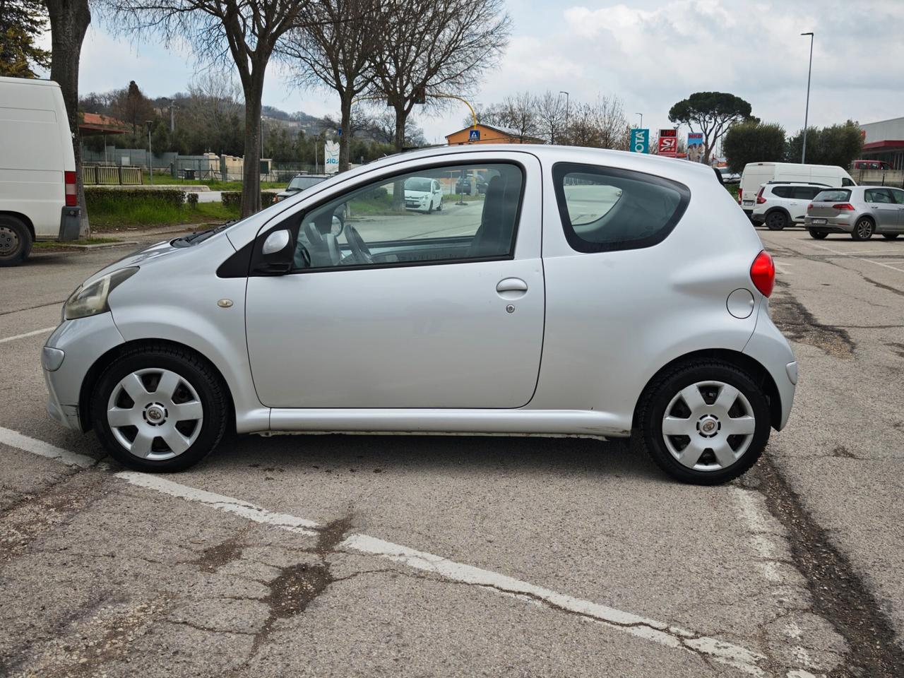 Toyota Aygo 1.0 OK NEOPATENTATI