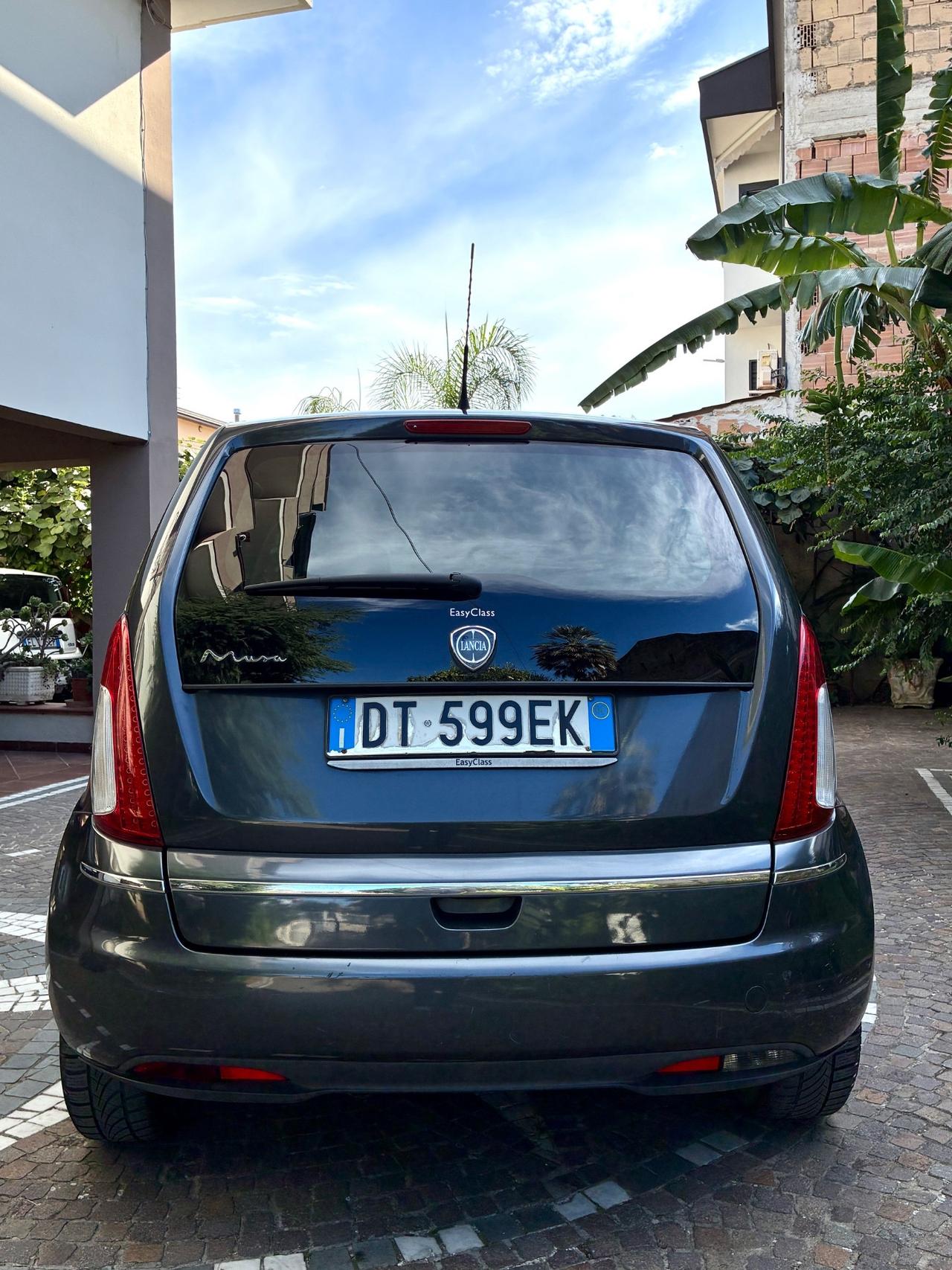 Lancia MUSA 1.4 16V Poltrona Frau