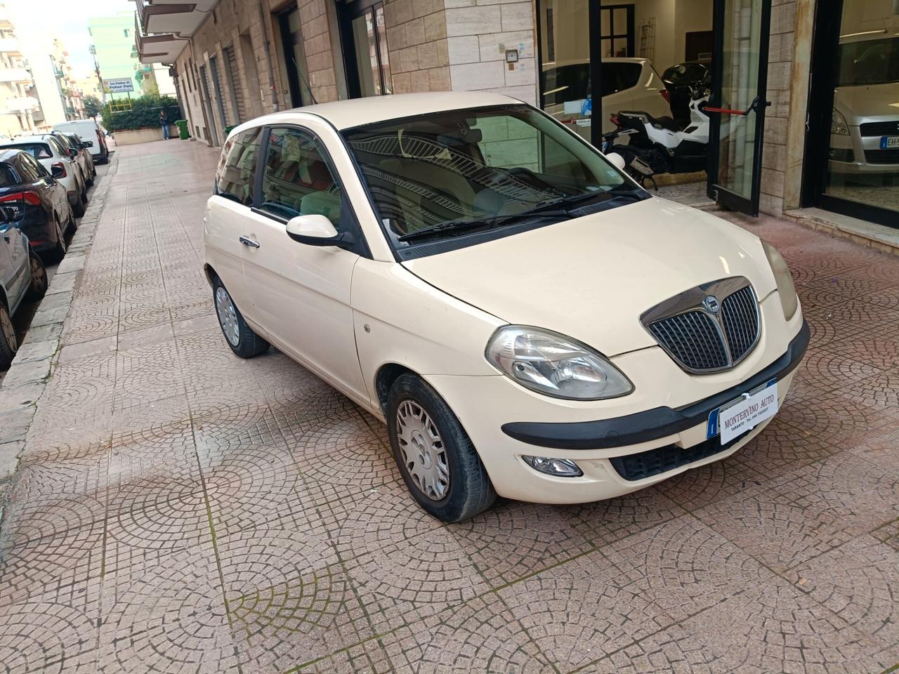 LANCIA YPSILON 1.2-VISTA E PIACIUTA-NEOPATENTATI-Euro1699