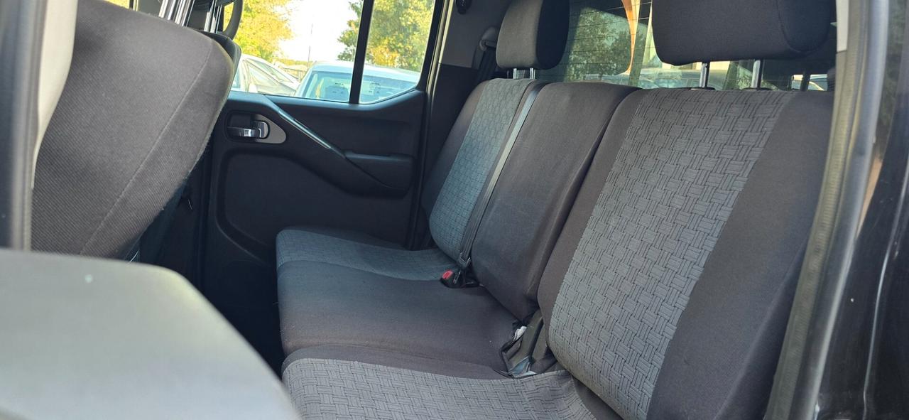 Nissan Navara 2.5 dCi 4 porte Double Cab Sport