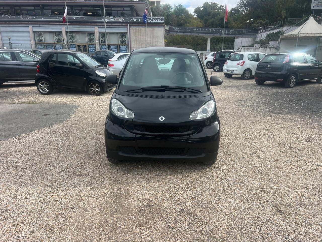 Smart ForTwo 1000 52 kW MHD SERVOSTERZO coupé pure