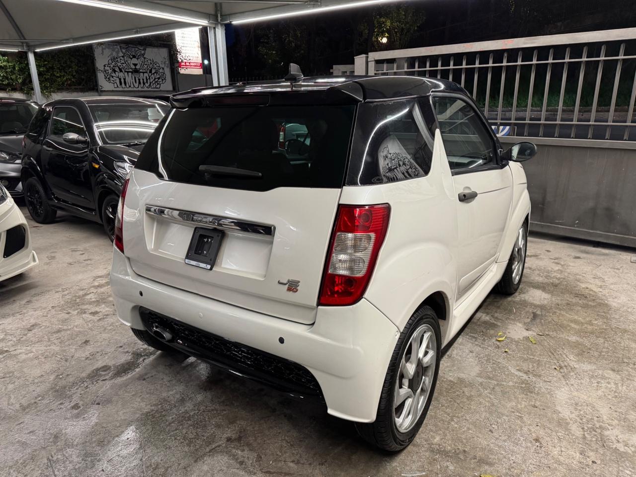 Ligier JS50 Bianco Perla Permute e trasporto