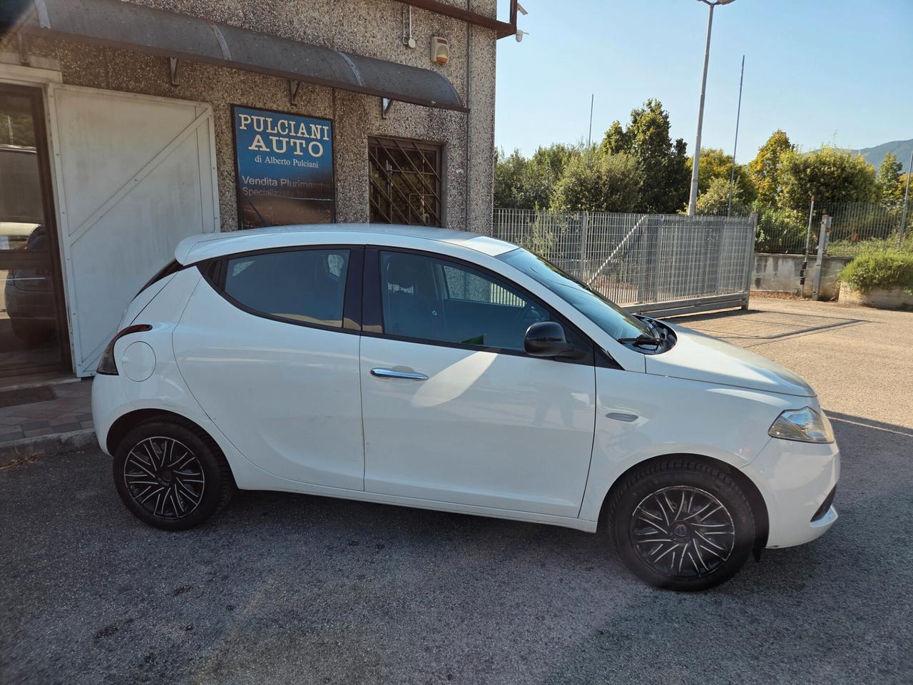 Lancia Ypsilon 1.2 69 CV 5 porte S&S Gold